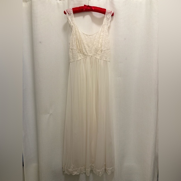 Vintage Vanity Fair - Nylon Nightgown with Lace - Picture 1 of 11